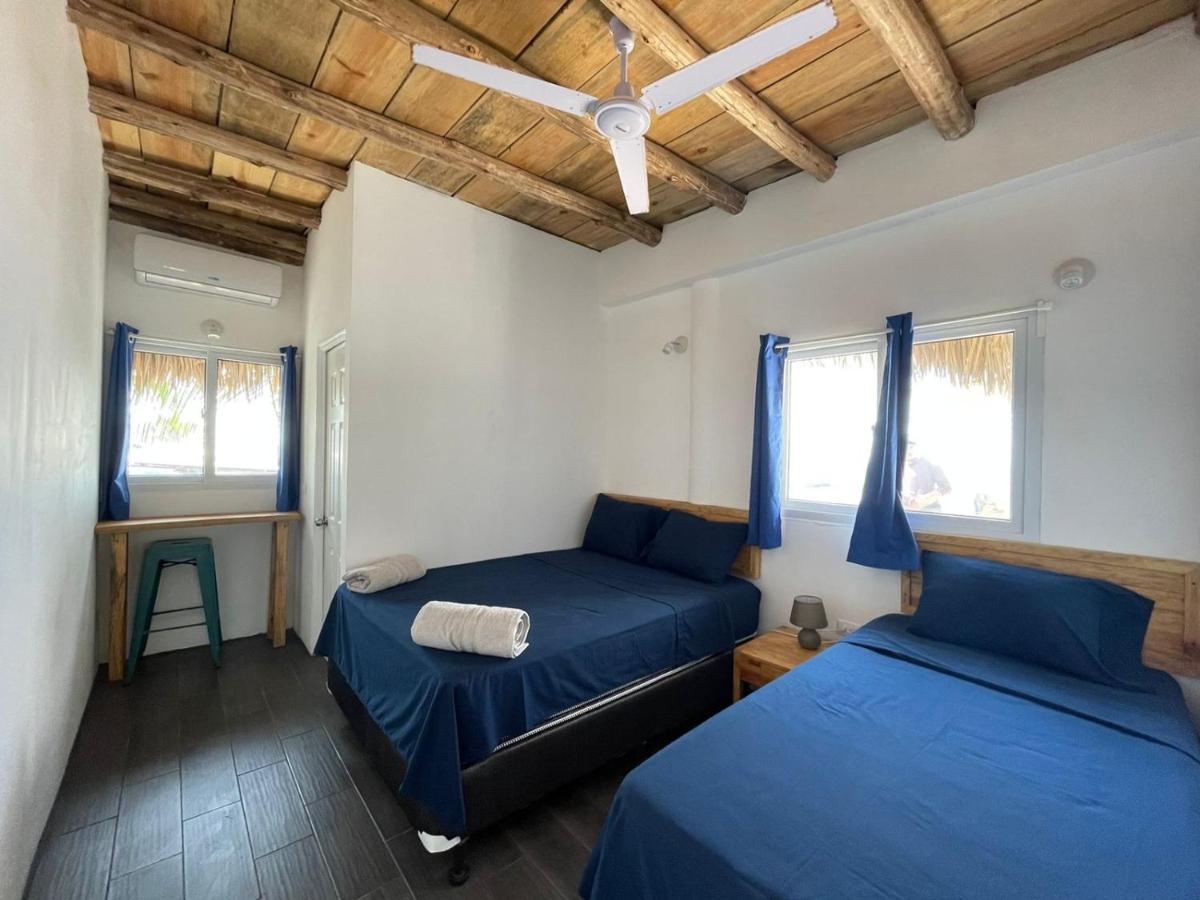 Black Sand Beachhouse مونتيريكو المظهر الخارجي الصورة