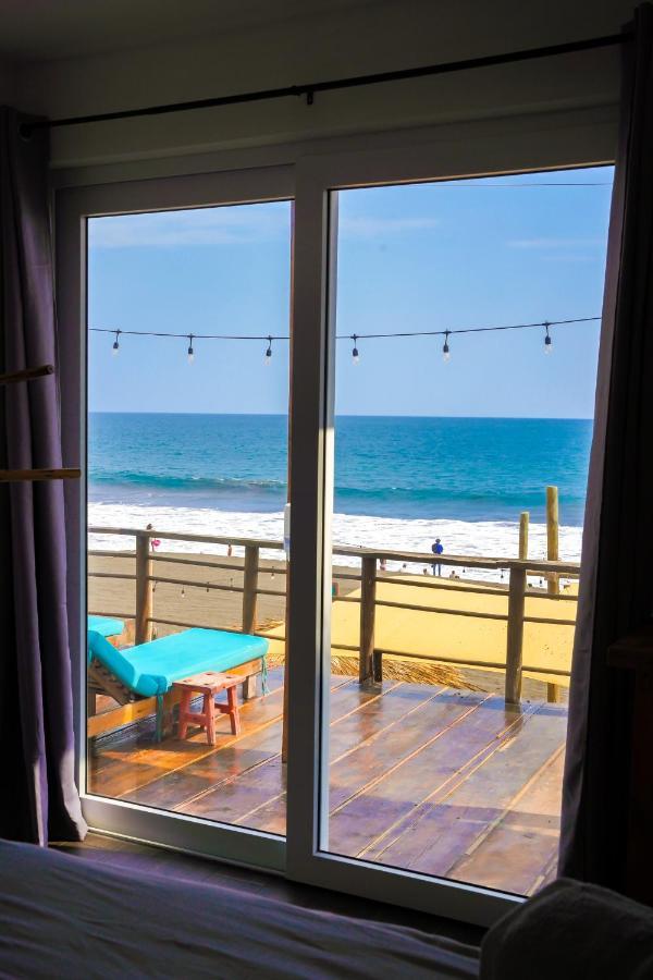 Black Sand Beachhouse مونتيريكو المظهر الخارجي الصورة