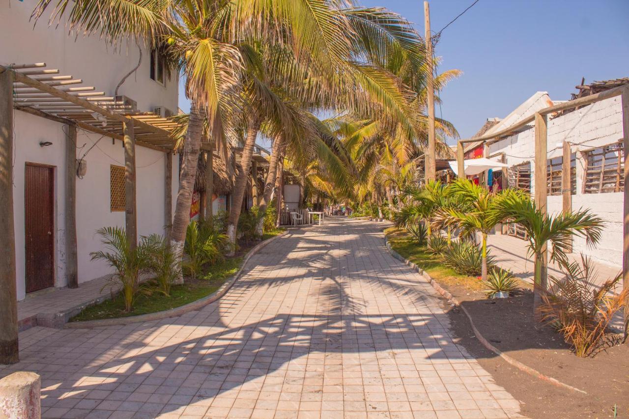 Black Sand Beachhouse مونتيريكو المظهر الخارجي الصورة